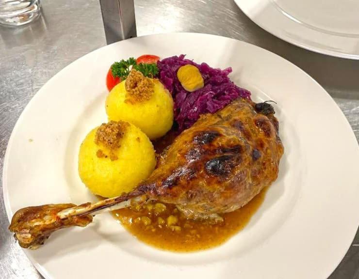 Hotel Und Restaurant Nehrener Hof Luaran gambar