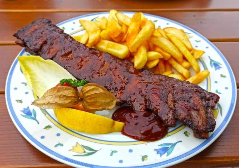 Hotel Und Restaurant Nehrener Hof Luaran gambar